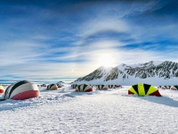 Naturgewalten am Südpol (Foto: South Pole and Beyond von Christopher.Michel via Flickr, Lizenz: CC BY 2.0)