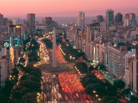 Al Avenida 9 de Julio, Foto: Sitio oficial de turismo. Gobierno de la Ciudad de Buenos Aires www.bue.gob.ar