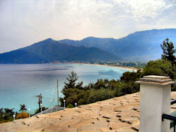 Thassos  (Bild: ACROSS THE ROOFTOPS. THASSOS. GREECE., Ronald Saunders, CC BY-SA)